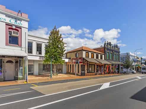 Versatile Parnell Village standalone