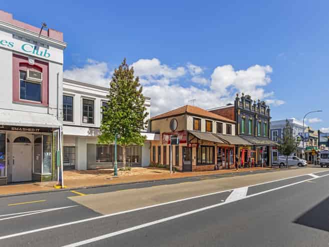 Versatile Parnell Village standalone