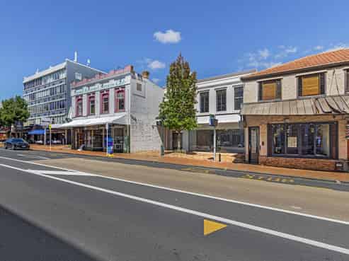 Versatile Parnell Village standalone