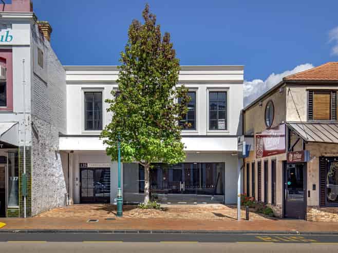 Versatile Parnell Village standalone