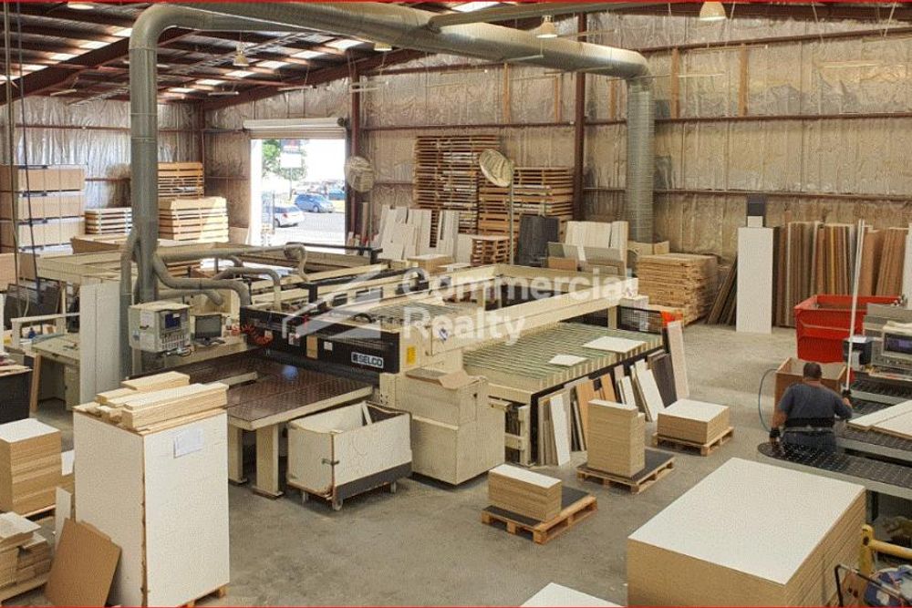 3780Sqm Warehouse & Office With Secure Yard – pohled 2