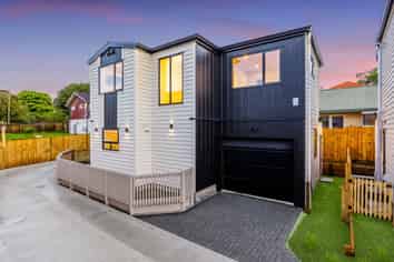 32A Grande Vue Road, Hillpark