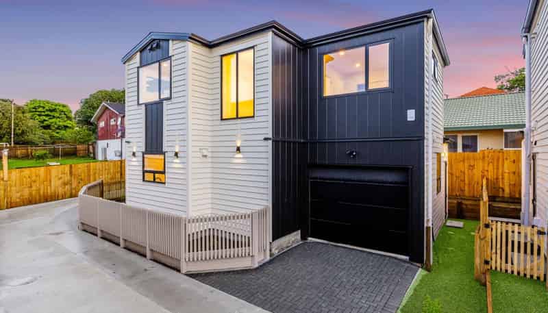 32A Grande Vue Road, Hillpark