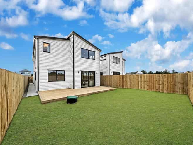 13 Star Cross Road, Karaka