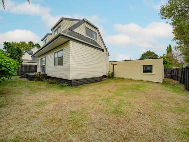 114A Riversdale Road, Avondale