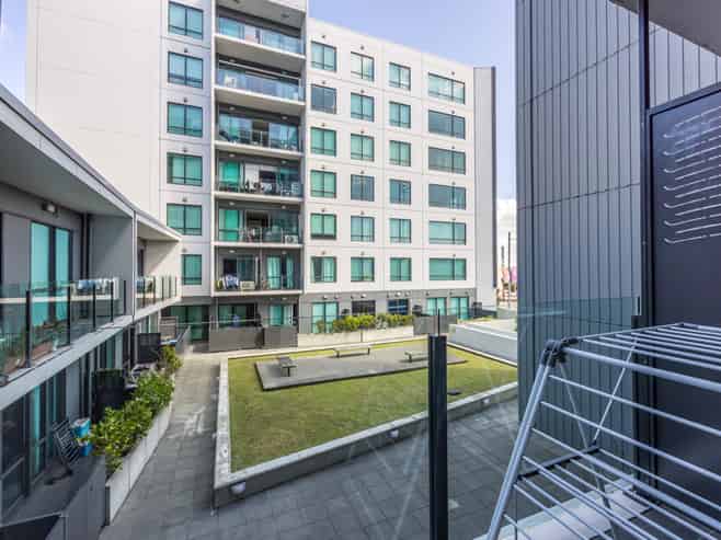 236/8 Dockside Lane, Auckland Central