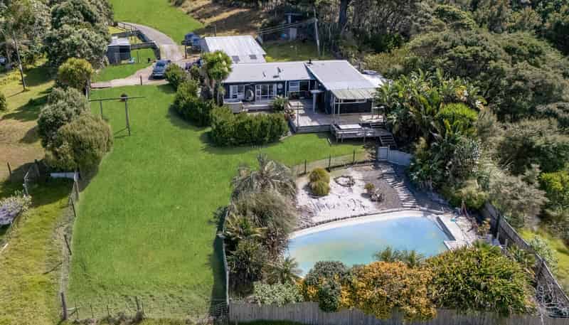 2856 South Head Road South Head, Helensville