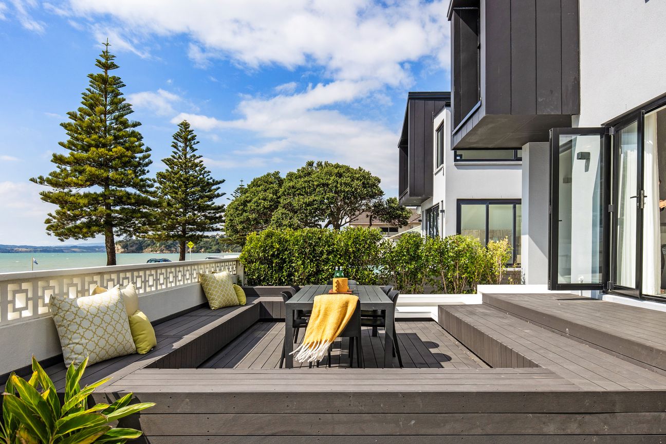 Absolute Waterfront Living - Serious Seller! - Bild 5
