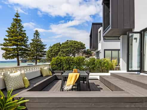 18A The Esplanade, Eastern Beach