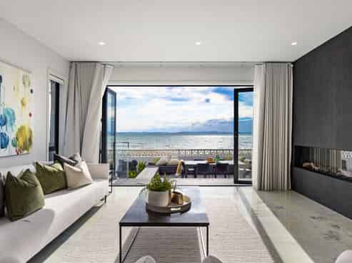 18A The Esplanade, Eastern Beach
