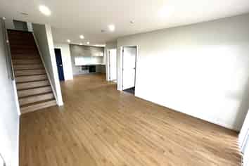 202/3 Beaumonts Way, Manurewa