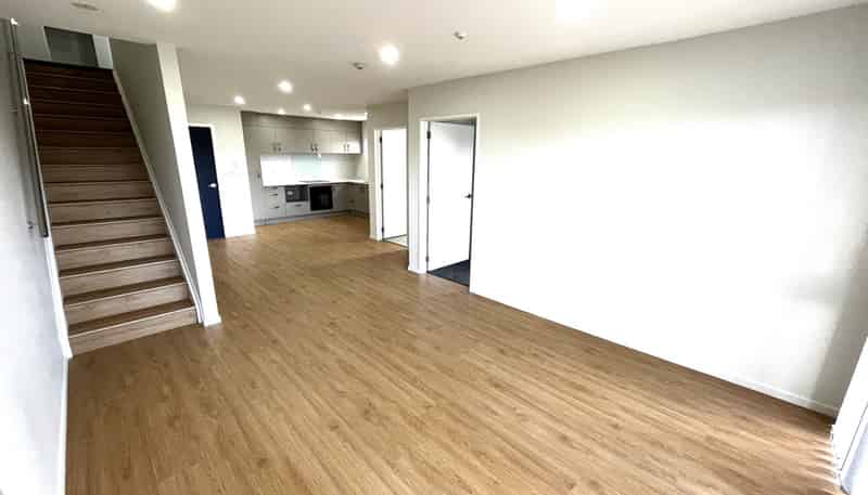 202/3 Beaumonts Way, Manurewa