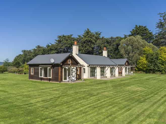 12 Tirohanga Road, North Taieri