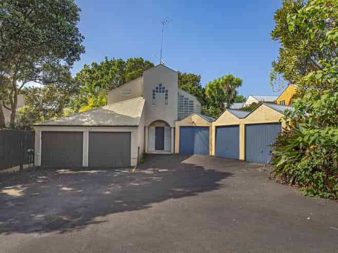 Rare Freemans Bay site: hold or redevelop