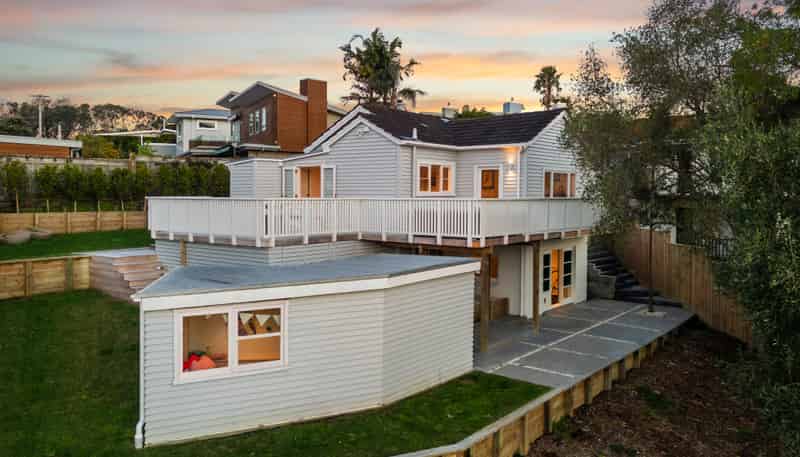 16 School Road, Kingsland