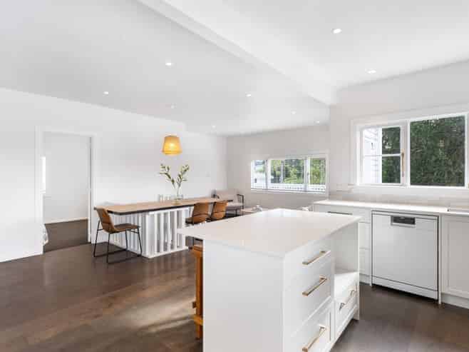 16 School Road, Kingsland