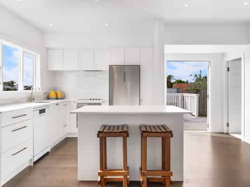 16 School Road, Kingsland