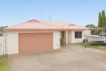77 Poike Road, Hairini