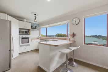 77 Poike Road, Hairini