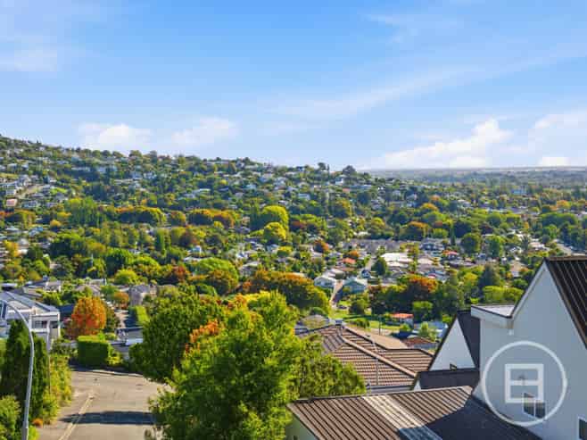 15 Lookaway Place, HUNTSBURY