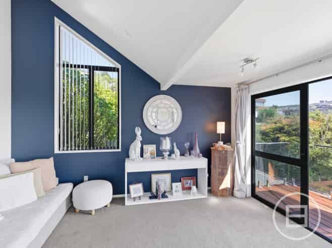 15 Lookaway Place, HUNTSBURY