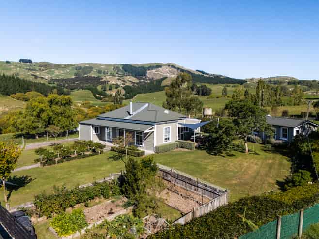2033 Kahuranaki Road, Kahuranaki