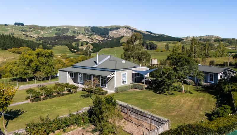 2033 Kahuranaki Road, Kahuranaki