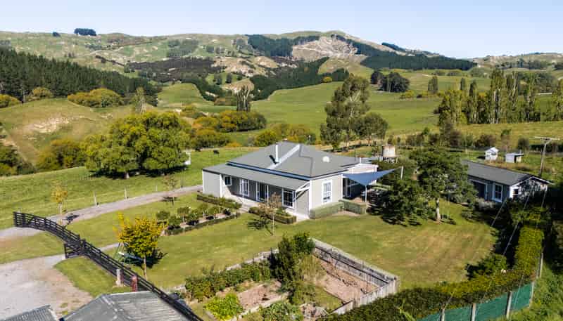 2033 Kahuranaki Road, Kahuranaki