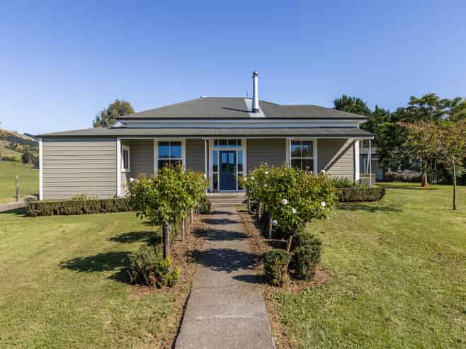 2033 Kahuranaki Road, Kahuranaki