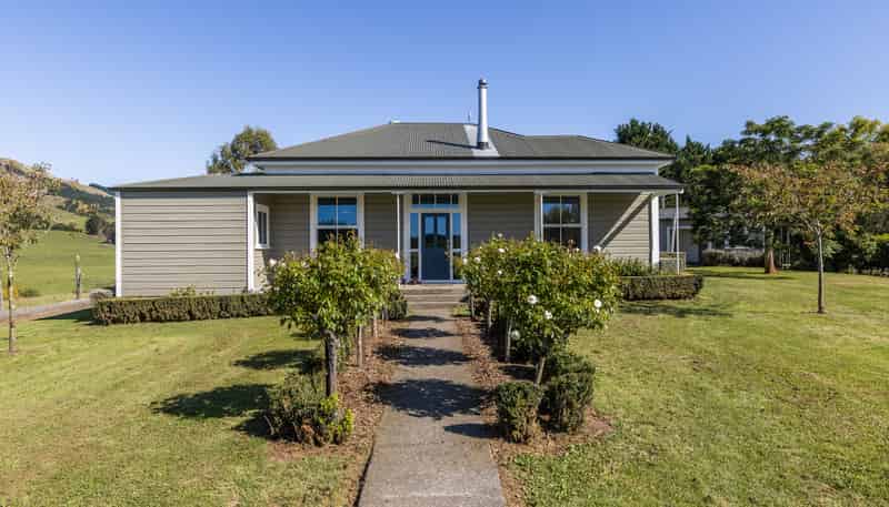 2033 Kahuranaki Road, Kahuranaki