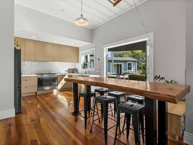 2033 Kahuranaki Road, Kahuranaki