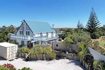 19 Cordyline Road, Port Waikato