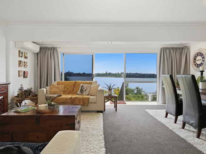 2/146 Spring Street, Tauranga