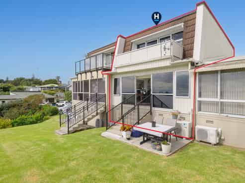 2/146 Spring Street, Tauranga