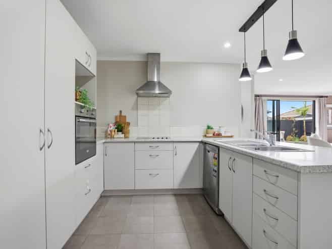 8 Blossom Grove, Papamoa