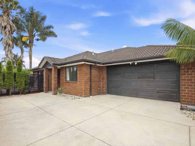 8 Blossom Grove, Papamoa