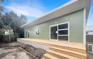 11b Ashmole Street, Woolston