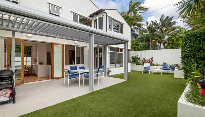 2/14 Sanders Avenue, Takapuna