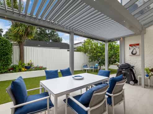 2/14 Sanders Avenue, Takapuna