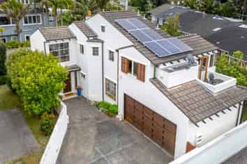 2/14 Sanders Avenue, Takapuna