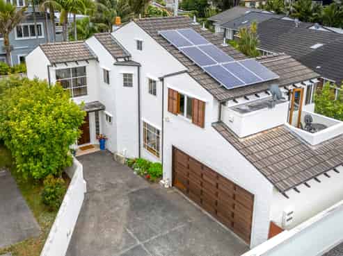 2/14 Sanders Avenue, Takapuna