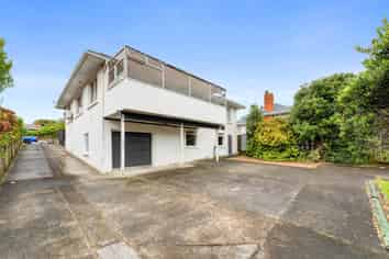 21 Williamson Avenue, Belmont