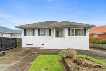 21 Williamson Avenue, Belmont