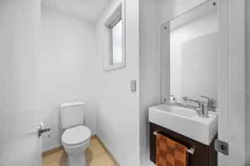 151C Canon Street, Edgeware