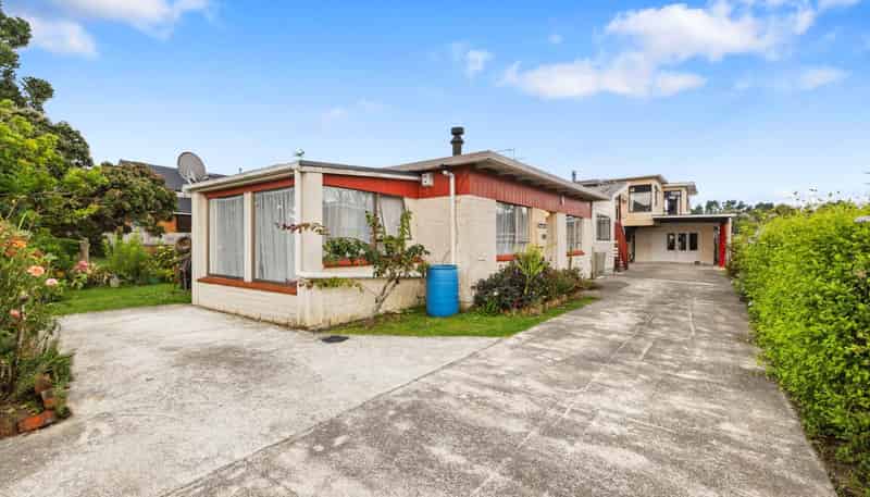 27 Roys Road, Weymouth