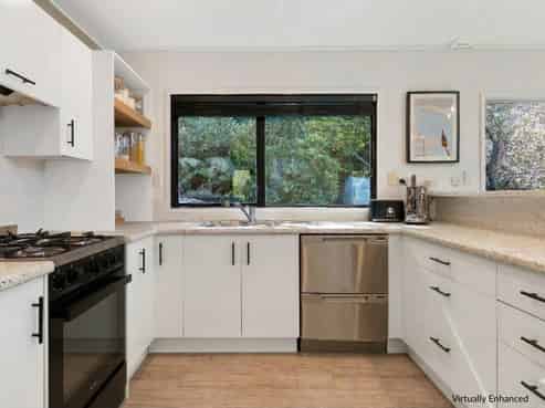 1C Peter Terrace, Castor Bay