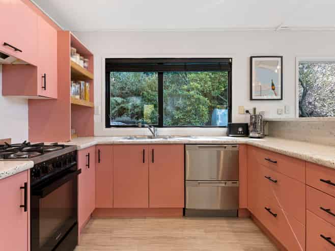 1C Peter Terrace, Castor Bay