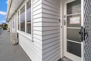 4/2 Argyle Grove, Trentham