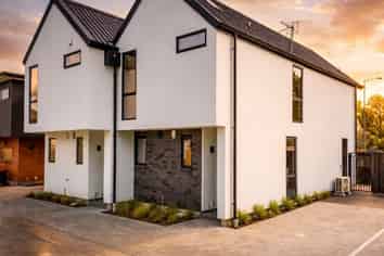 9/200 Main North Road, Redwood