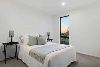 9/200 Main North Road, Redwood